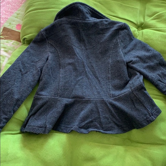 2 jackets - Picture 4 of 7